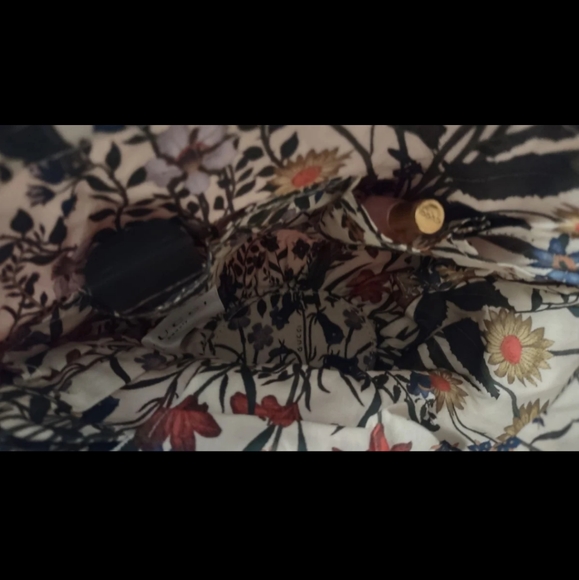 🆕Gucci Beauty Pouch with Flora - Picture 6 of 8